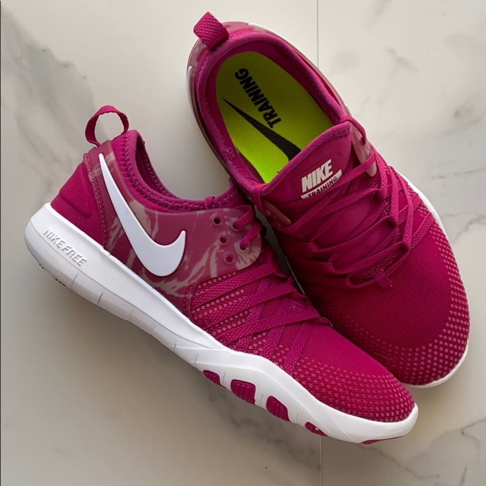NWT Nike Free TR 7 fuchsia running shoes - Picture 7 of 8